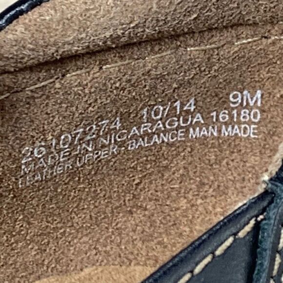 Clarks~Women’s~Black Soft Cushion Comfort T-Strap Flats~Size 9M (16180) - Picture 9 of 9